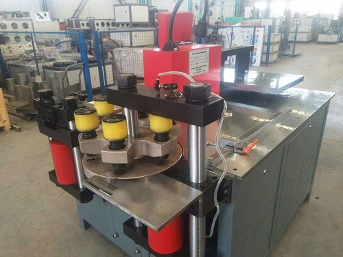 數(shù)控橫剪機,硅鋼片橫剪機,橫剪機-滄州科諾機械制造有限公司